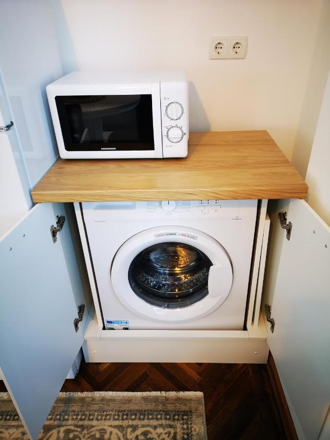 Weisz Apartment-City Center-Free Private Parking,Wifi,Ac Carei Dış mekan fotoğraf